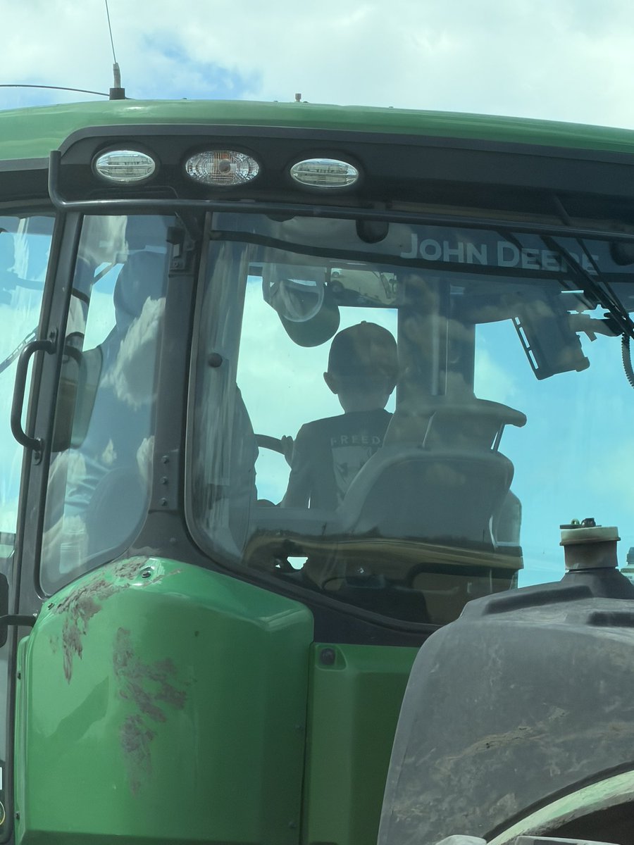 HeislerLevi's tweet photo. Thank you @AustinSundeen for making Maxs day!! 
He’s always wanted to be a farmer and after an hour with you planting soybeans it’s for sure the plan! https://t.co/n77NygEOEE