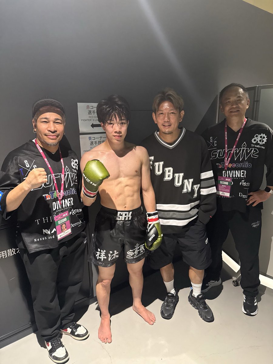 36Sfk's tweet photo. 5/10(日)
RIZIN 神戸大会

#RIZIN53
#皇治
#祥汰
#SFK
#キックボクシングジム https://t.co/awzJJhWx8o