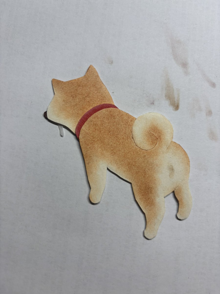 yomosgala's tweet photo. 『 Beginner's Luck 』
アタリ出た！
#今日は何の日 #愛犬の日
#切り絵 #貼り絵 #半立体 https://t.co/ZZhYFT85P2