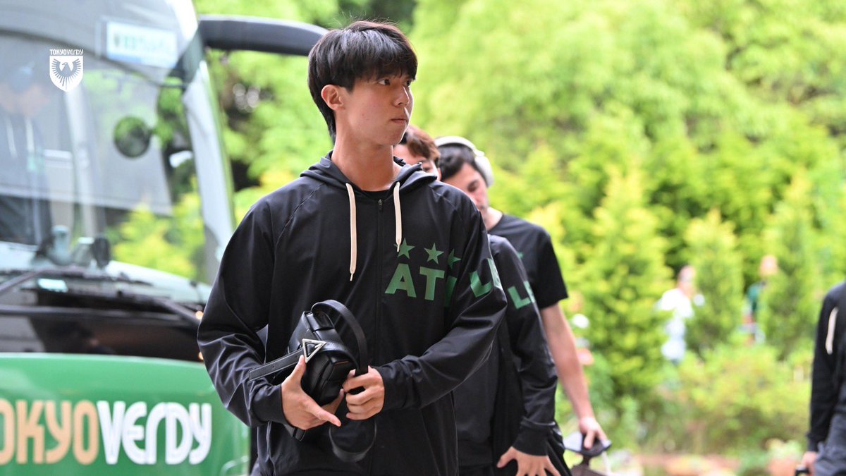 TokyoVerdySTAFF's tweet photo. Let’s go !!!!
チームがスタジアムに到着。

本日も熱い応援よろしくお願いします💚

#verdy #東京ヴェルディ #東京V #Ｊリーグ https://t.co/yAMjpnsTlb