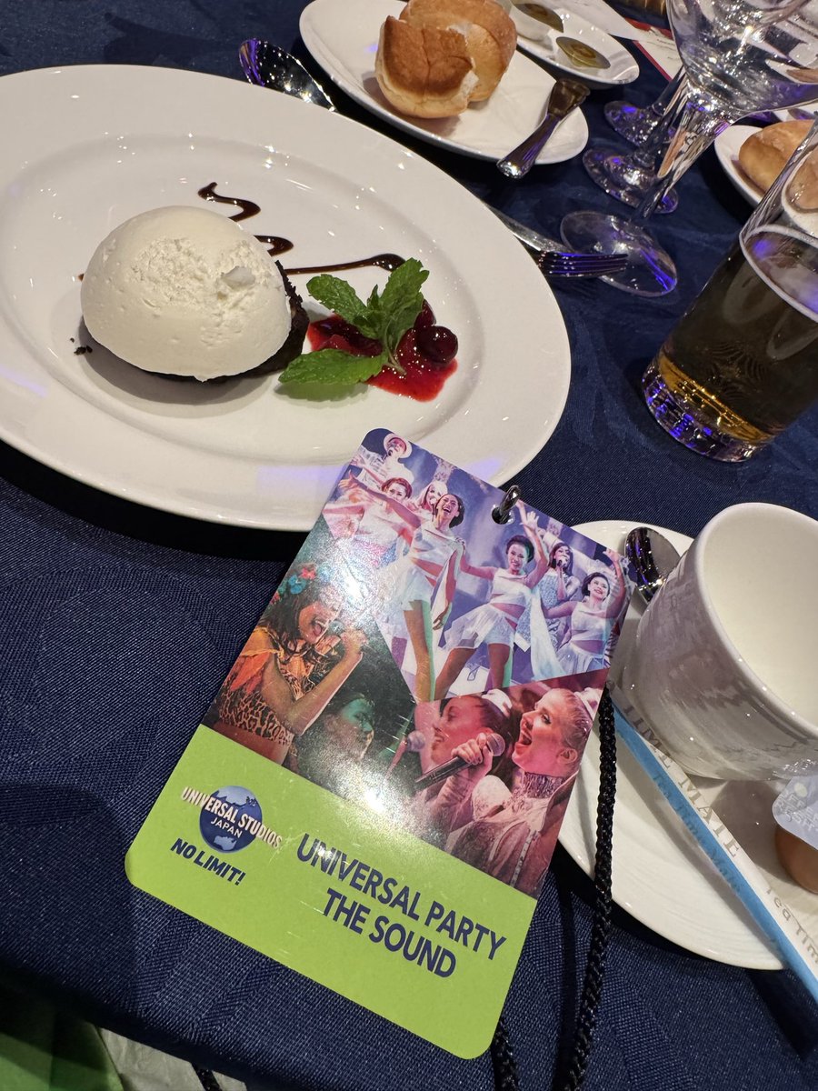 IekiNobuyuki's tweet photo. イオシスさんの30周年記念イベントに参加中です。
#UNIVERSALSTUDIOJAPAN #19時から2時間ゾーン貸切 https://t.co/dfigvzchLY