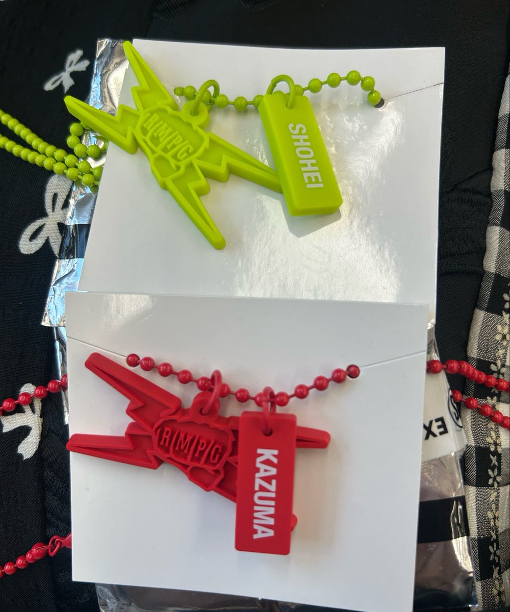 ymsp103's tweet photo. 【譲渡】 THE RAMPAGE LIVE TOUR 2026 "(R)MPG" ランペ グッズ ラバーネックレス

譲：川村壱馬 浦川翔平

求：定価

2個まとめてのお譲りのみ
本日大阪現地手渡し 6/20 6/21 福井 https://t.co/dMGUcuwXOO