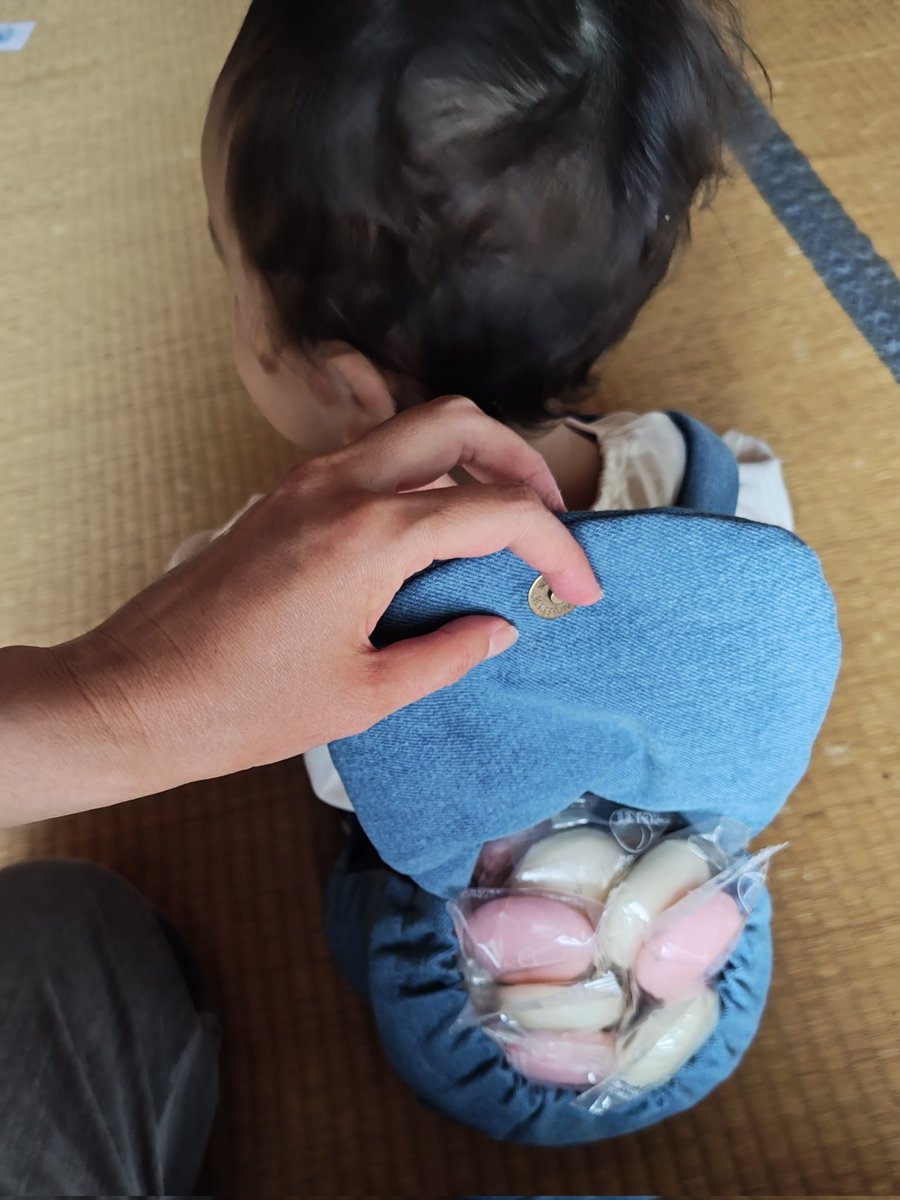 cp52509593's tweet photo. 本日、息子さんの1歳の誕生日です🤗

実家で一升餅やりました☺️ https://t.co/oWOWIEjwJ0