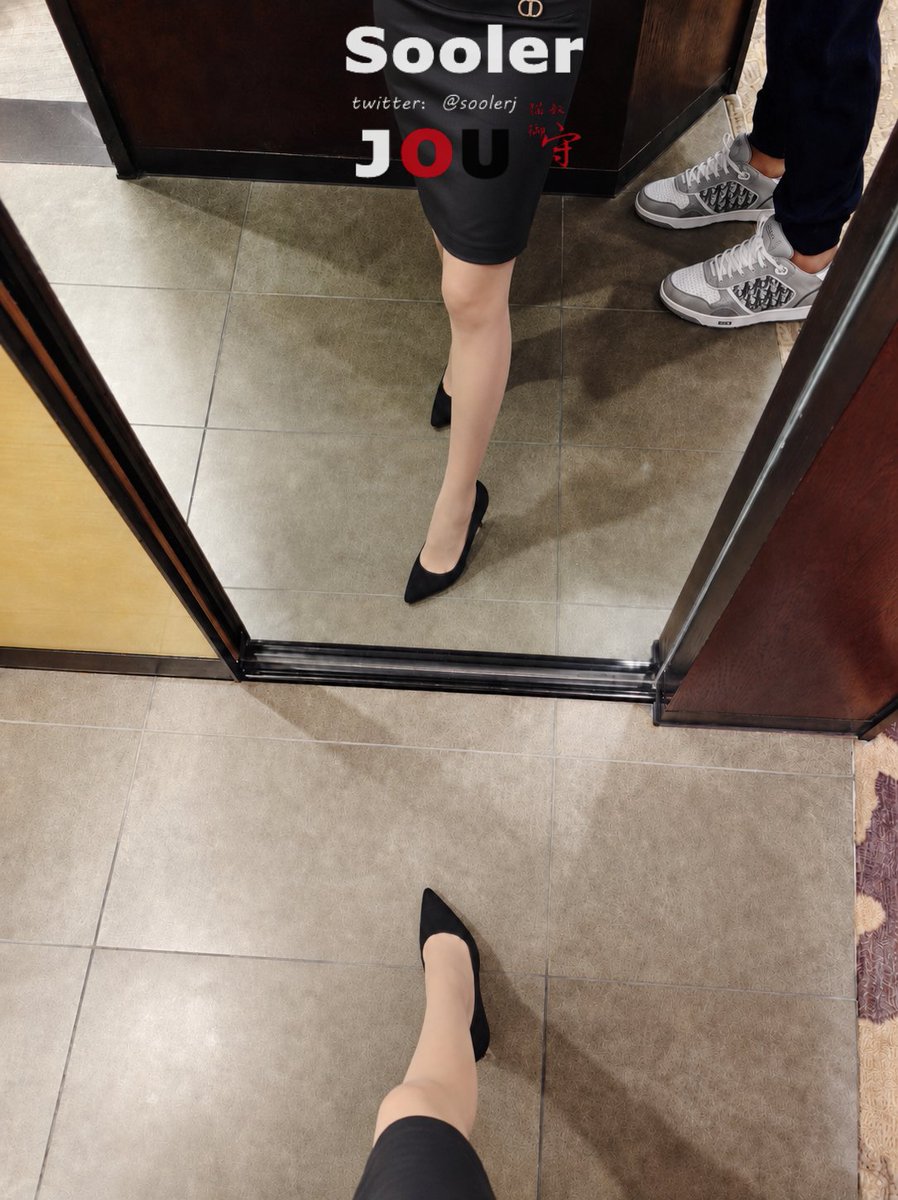 成年人嘛，业务谈完了还留我吃午饭，吃完午饭还留我喝咖啡，想干嘛大家都清楚。下午正好我也没什么事，一起上个床吧 https://t.co/IpkELBgJlC