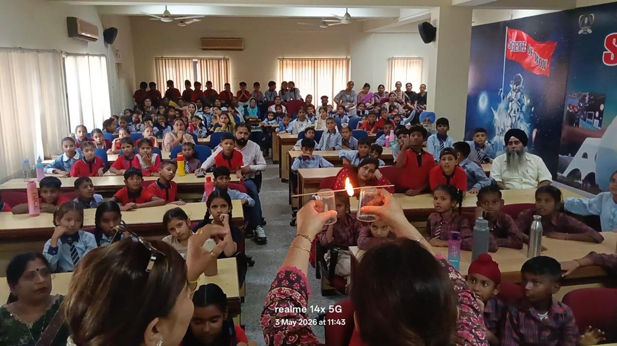 sciencecity_GoP's tweet photo. Glimpses from #Workshop on Candle Science . The workshop was organized to provide participants with hands-on learning about the science behind candles, including combustion, heat transfer, capillary action, colours of flame and wax properties. https://t.co/QdIAWjLapB