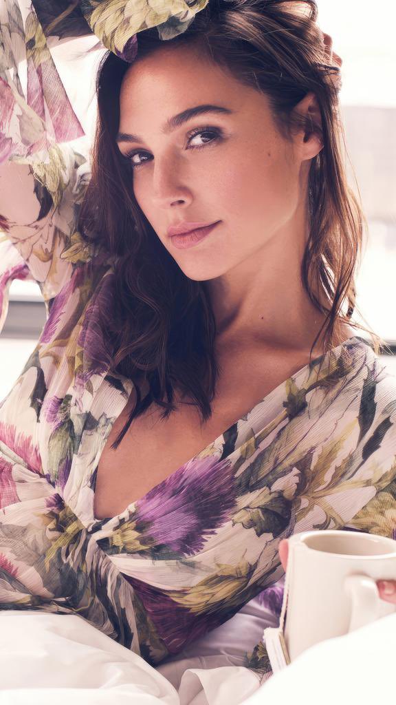 GAL GADOT tweet media