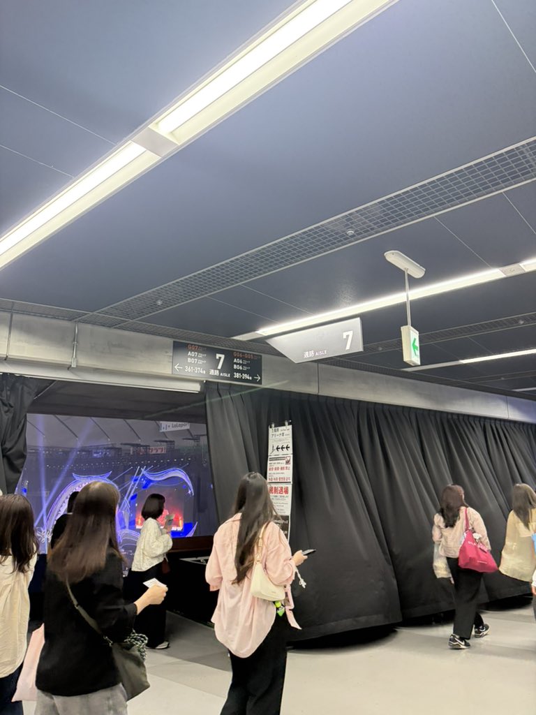 아 tweet media