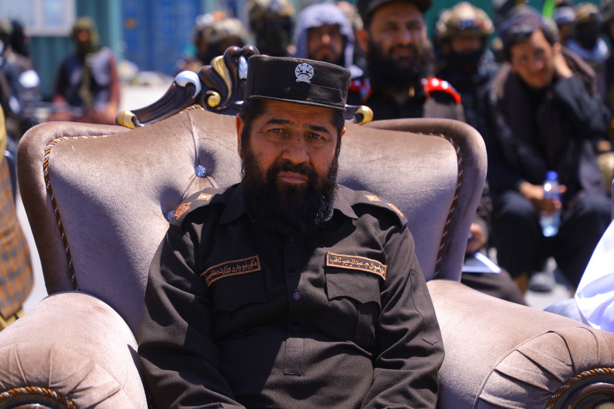 abdulmateenqani's tweet photo. د کورنیو چارو وزارت له لوري پولیسو ته نوي غوره شوي موټرسایکلونه او چټک وسایط وسپارل شول

د کورنیو چارو وزارت د امنیتي ځواکونو د تجهیز او پیاوړتیا په لړ کې، نن په کابل کې ۲۰۰۰ عرادې امني پولیسو، ۱۰۰ عرادې د کابل امنیه قوماندانۍ پولیسو، ۵۰ عرادې اطفائیه او ۱۵۰ عرادې ترافیک 
۱/۵ https://t.co/mGFBNVQgYz