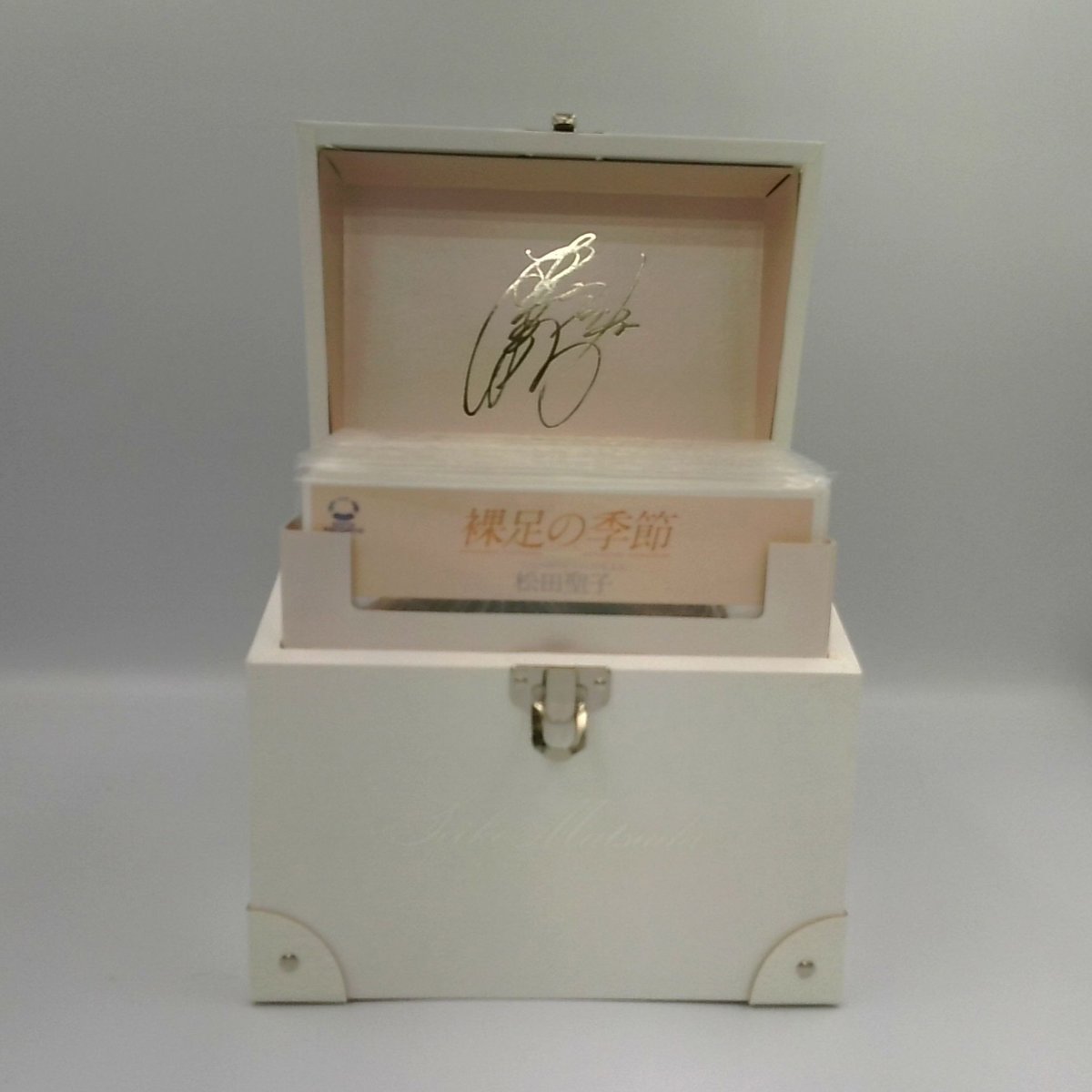 松田聖子】 『Premium 25 Singles Box』が タワレコマケプレにて出品中