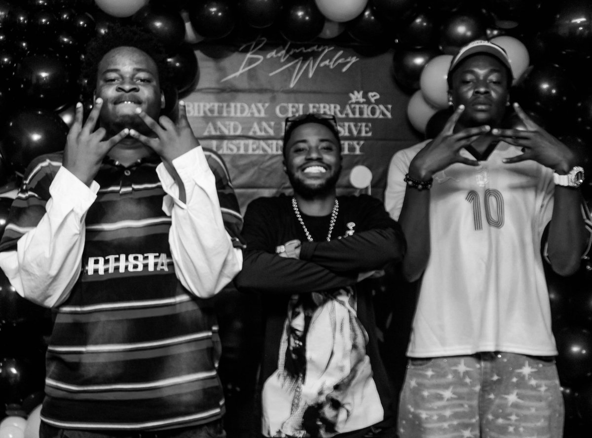 badmanwaley's tweet photo. #itis #epoutnow #eplisteningparty #daway https://t.co/Zn0tRi7DTT