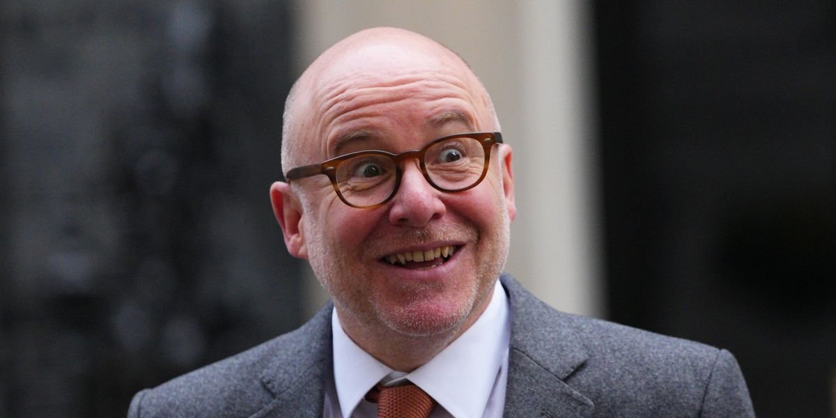 DaveKent101's tweet photo. Apparently Richard Hermer is looking at the possibility of suspending Andy Burnham for:

a) Prejudicial conduct to the Party.
b) Engaging in factionalism and breaking unity.
c) Bringing the Party into disrepute.

Commissar Hermer will always protect his Dear Leader Starmer. https://t.co/8GYmvUC8XG
