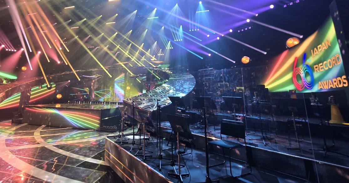 minetjp's tweet photo. TBSテレビ「輝く！日本レコード大賞」において、WavesLive eMotion LV1 ミキシングコンソールが通常とは異なる運用方法で活躍。会場の音声中継車にあるLV1を、TBS放送センターから遠隔操作するという画期的な試みが実施されました。
eMotion LV1 Classicは、ただいま導入支援キャンペーン実施中です！
