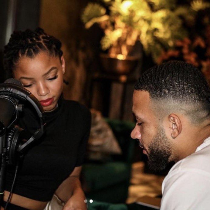 Pearlwontmiss's tweet photo. 🚨Memphis Depay’s Dating History

2015 — Karrueche Tran 🇺🇸 (27yo)
2016 — Lori Harvey 🇺🇸 (19yo)
2017 — Lori Harvey 🇺🇸 (20yo)
2018 — Lori Harvey 🇺🇸 (21yo)
2020 — Chlöe Bailey 🇺🇸 (22yo)
2023 — Coral Gutiérrez 🇪🇸 (30yo)
2024 — Coral Gutiérrez 🇪🇸…look here https://t.co/0WZyW9ucFx