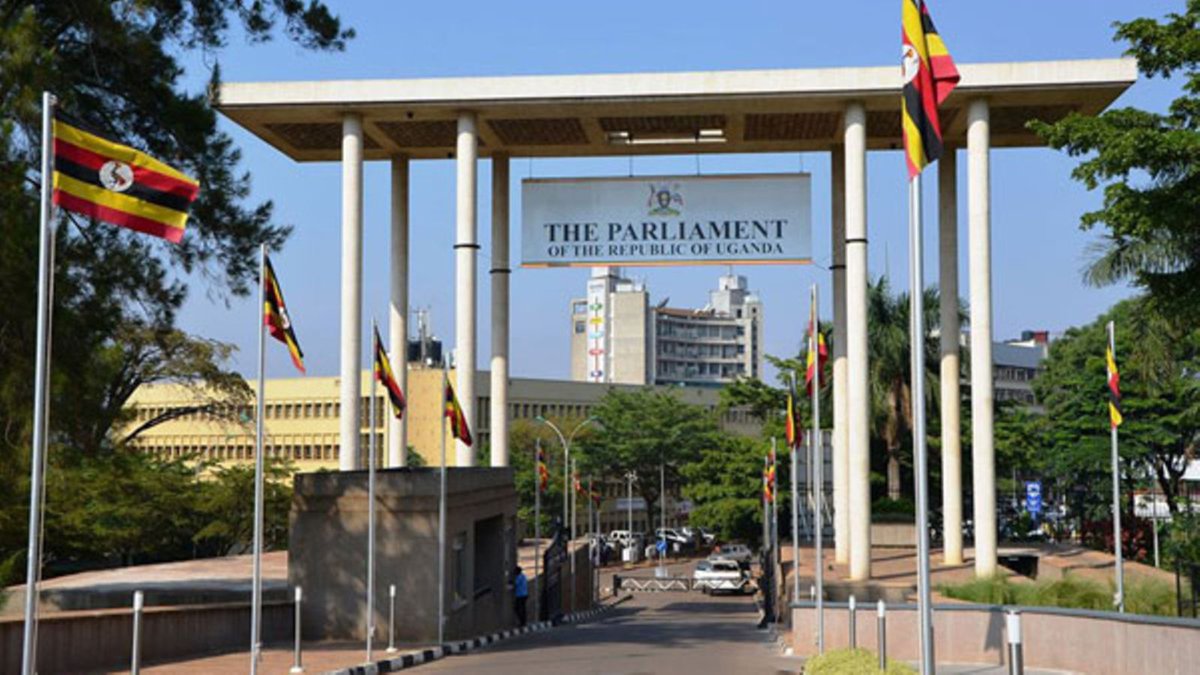 DailyMonitor's tweet photo. #MonitorQuery: As the 12th Parliament takes shape with members taking oath. What measurable targets should every MP commit to in their first 100 days?
#MonitorUpdates https://t.co/a4E4khGI0v