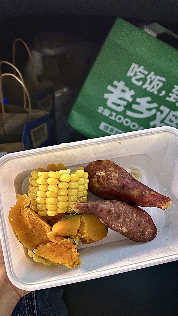 Tuwmix's tweet photo. 安徽本土特色快餐品牌——老乡鸡 https://t.co/w2NcioNS5c