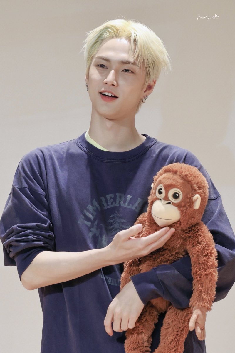 ilov3xnghan's tweet photo. 260509
원싱이가 소중한 뜽하니....🙊🍌

#승한 #XngHan #XngHan_Xoul https://t.co/Q767tIBC2r
