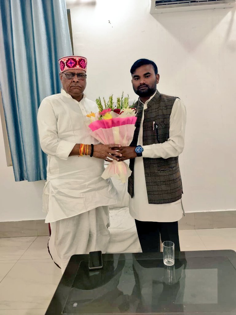 Pardeepjaisw's tweet photo. आज मा. मंत्री श्री #सोहनलालश्रीमाली, जी का मार्गदर्शन एवं आशीर्वाद प्राप्त हुआ! https://t.co/FX4lOLMIYY