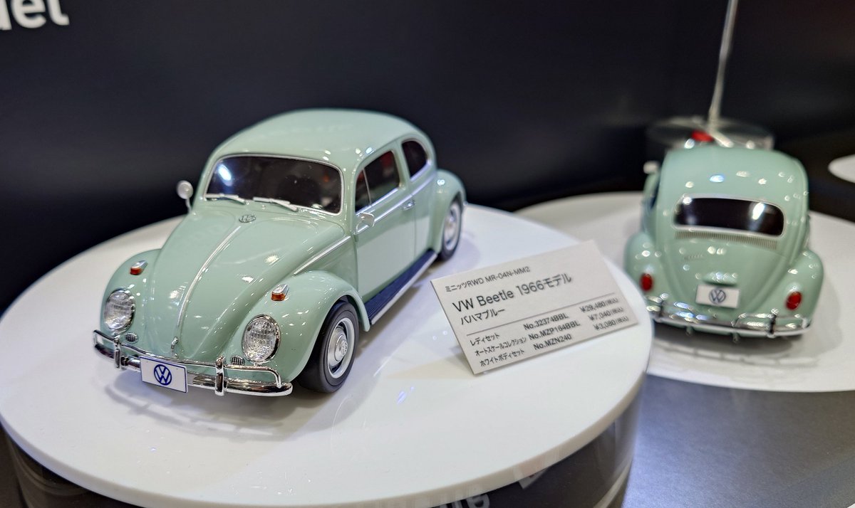 ミニッツRWD ◇VW Beetle 1966モデル ルビーレッドとバハマブルーの2種