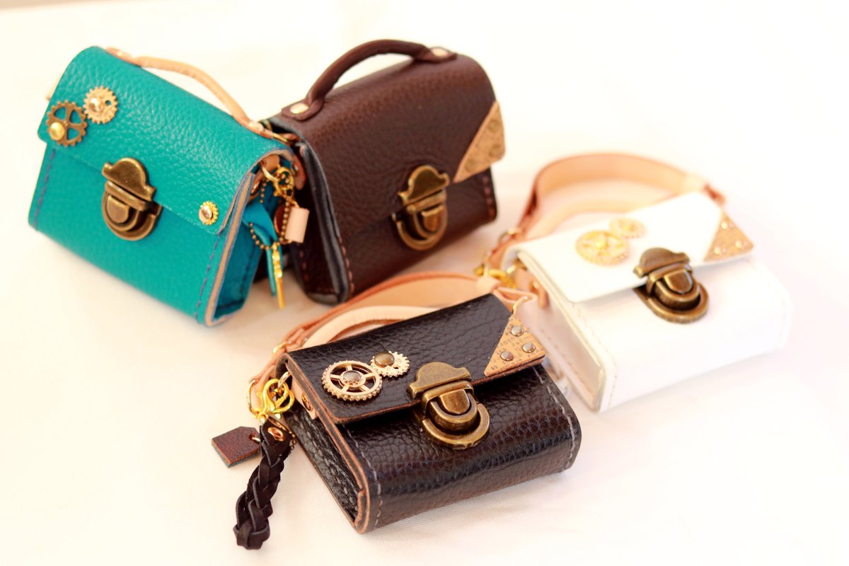 👜レザーバッグ👜 AirPodsも入る他よりも大きめなサイズになります