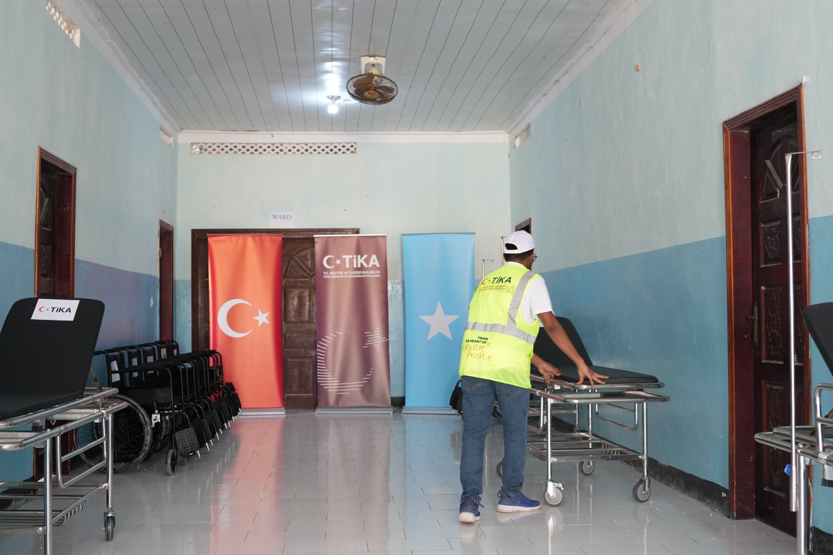 TikaSomalia's tweet photo. TİKA Somali’nin stratejik öneme sahip Warsheikh bölgesindeki hastaneye kapsamlı tıbbi ekipman desteği sağladı. TİKA tarafından sağlanan tıbbi ekipman desteğiyle hastanenin doğum servisi, laboratuvarı ve genel sağlık altyapısı güçlendirildi. https://t.co/RiiHYfzl1I