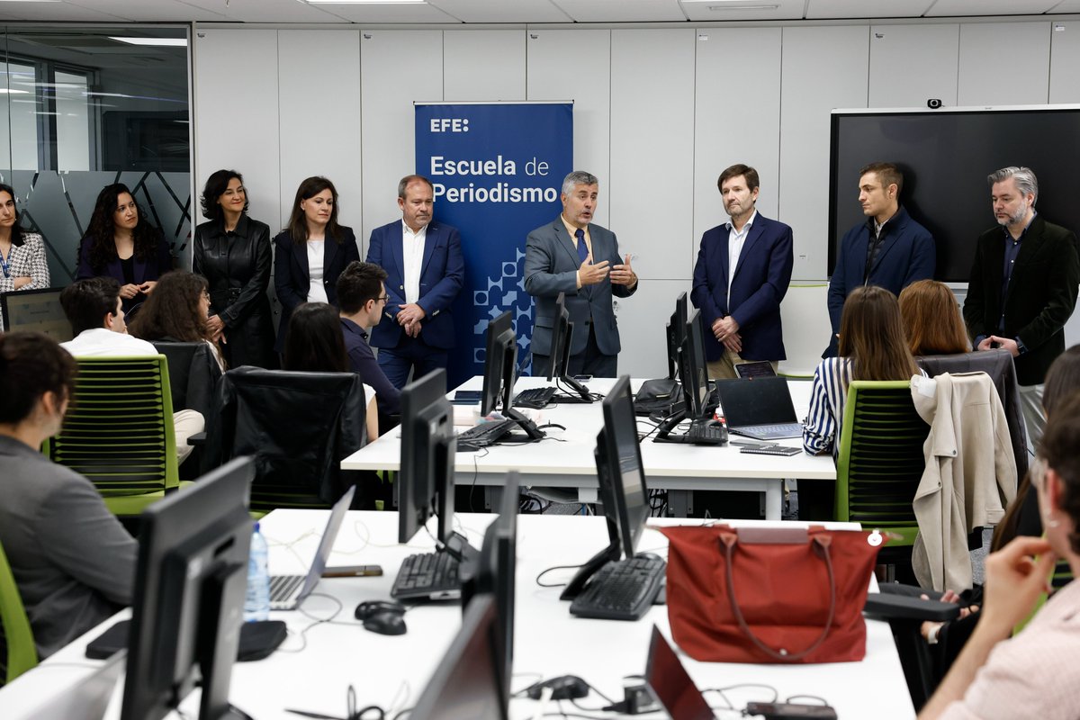 EFE Escuela tweet media