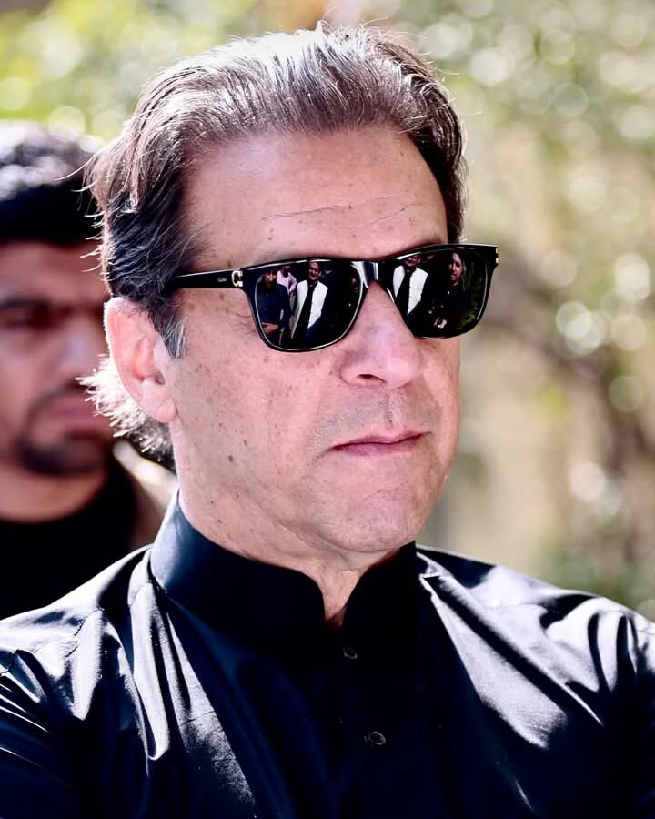 Sadi_Official2's tweet photo. تـم عمـران خـان کـی بـات کرتـے ہـو مجھـے تـو اس کـے چاہنـے والـوں سـے بھـی پیـار ہـے😘🙌
#pakpower https://t.co/loqULavFET