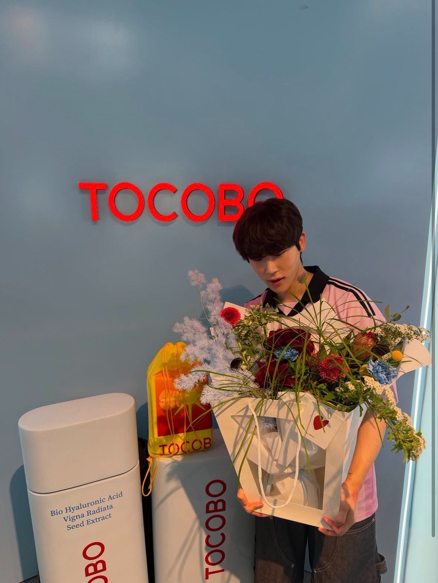 jshluvie's tweet photo. Tocobo x Seongho collaboration is always the best match! Both the products and this cutie influencer are always a top-tier. ✨

#Junseongho #준성호 https://t.co/r6jp56mTSo
