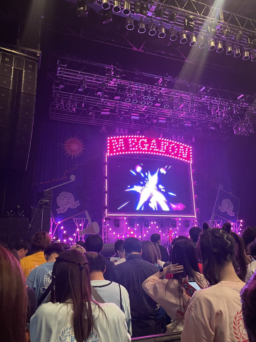 う tweet media