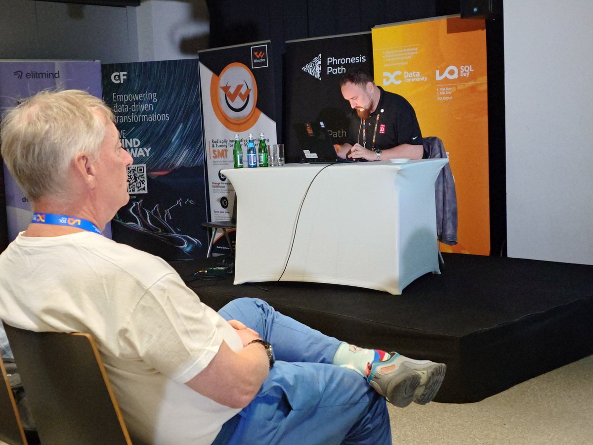 earphorny's tweet photo. Just started a session with Michal Tinthofer on @sqlday #sqlday https://t.co/pjSET3UFJ9