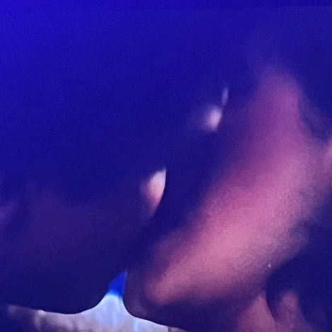 saraxhanker's tweet photo. THEIR FIRST KISS LETS GOO #offcampus https://t.co/MEwxeS9lDH