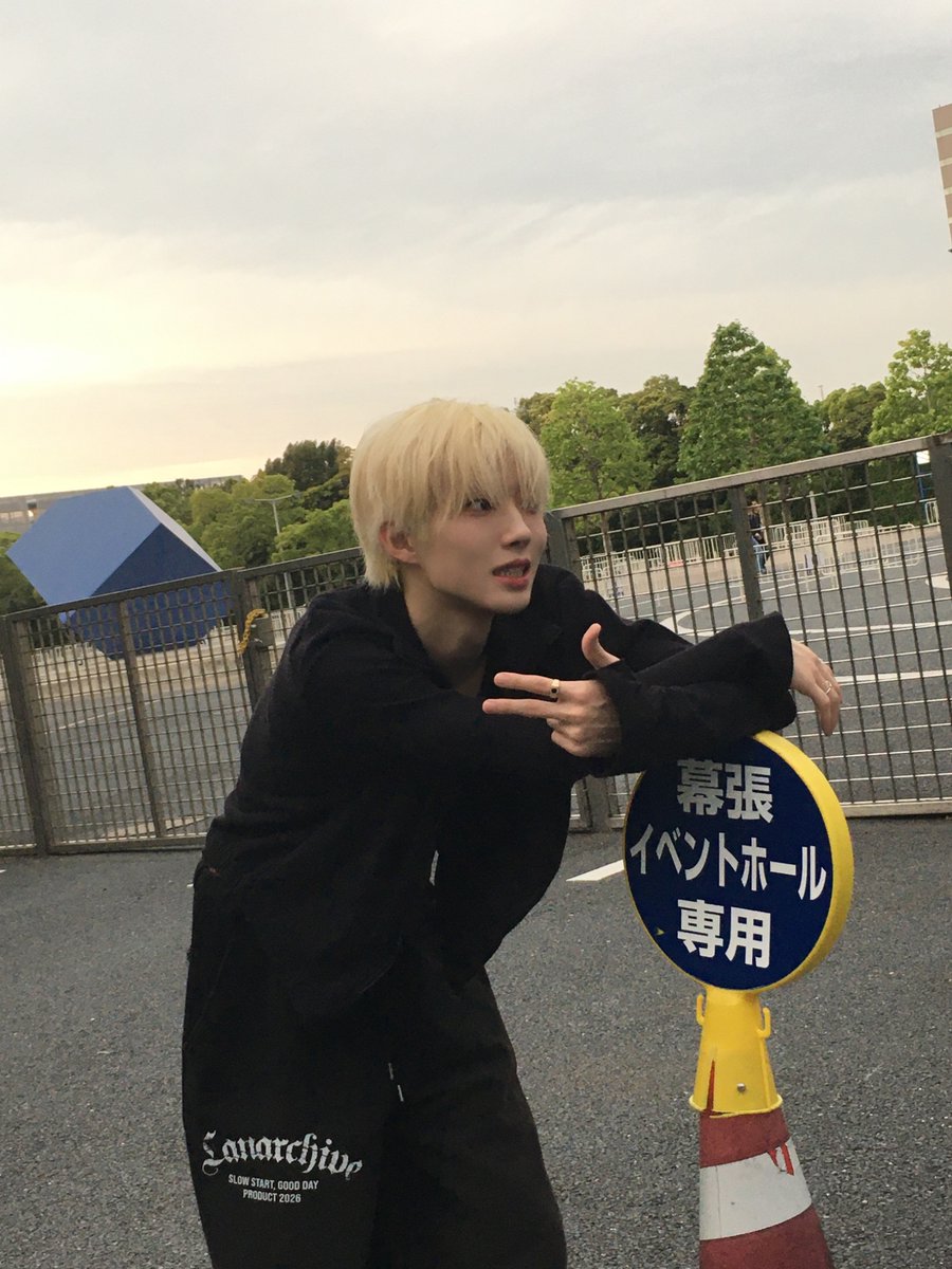 8TURN Members tweet media