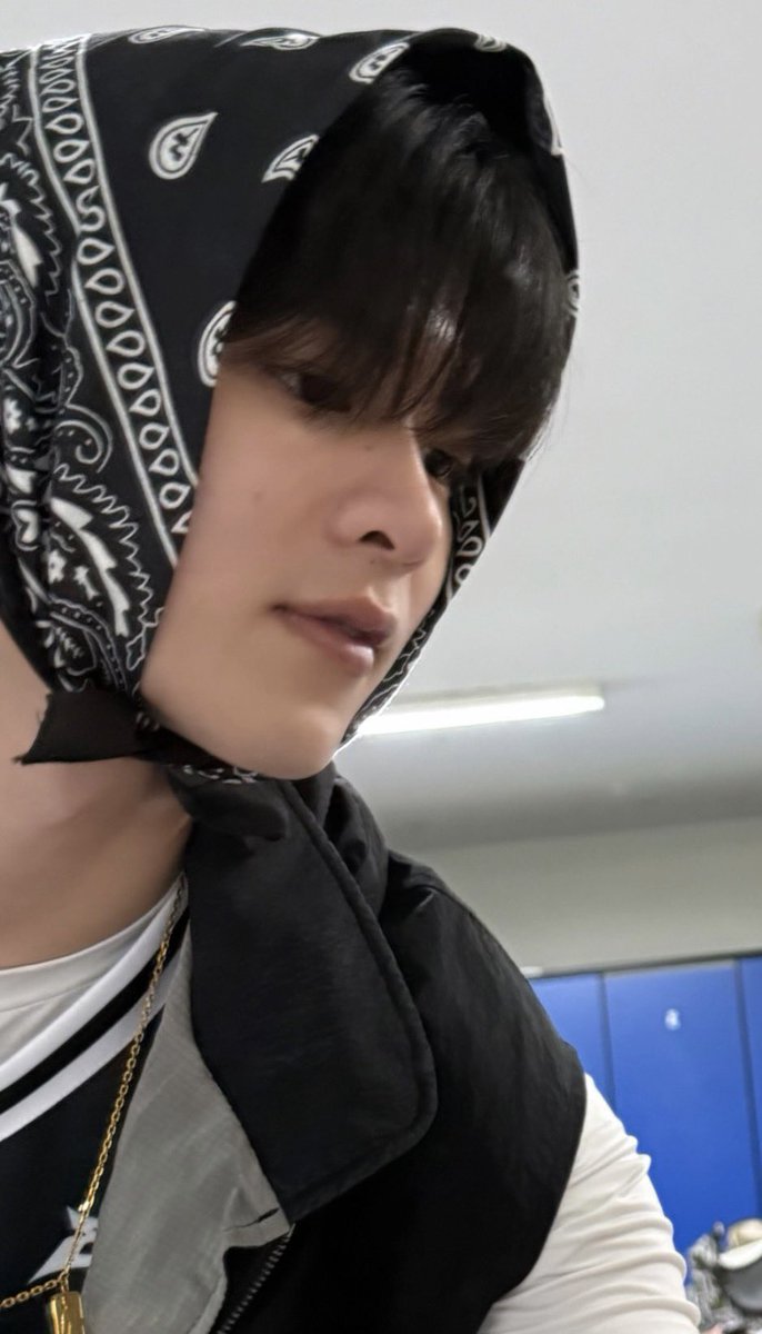 𝙏𝙧𝙚𝙣𝙙𝙁𝙤𝙧𝙈𝙚𝙚𝙣𝟴🌙 tweet media