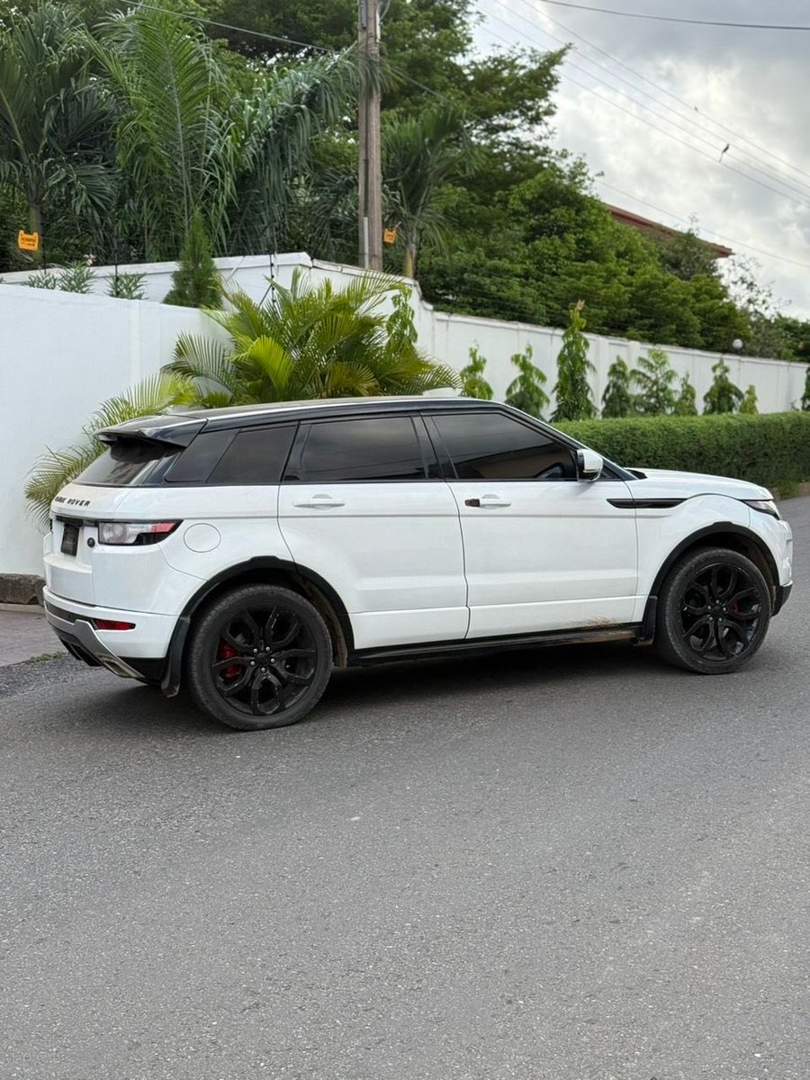 BentilJohn2's tweet photo. Buy and Sell🔥

2014 RangeRover Evoque, ¢140,000 negotiable 
Little electrical issues

9-speed automatic
AWD
Heated leather seats  
interior lighting  
climate control  
Push-button start  
Touch Pro  infotainment https://t.co/1EvffatFMQ