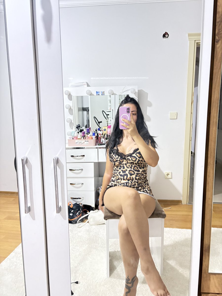aae007000gmail2's tweet photo. #kayserieSc #kayseribAyAn   guvenılmeyecegıdır ucretlı yaya uyukluyor korunuyor w https://t.co/uvxShldiRM