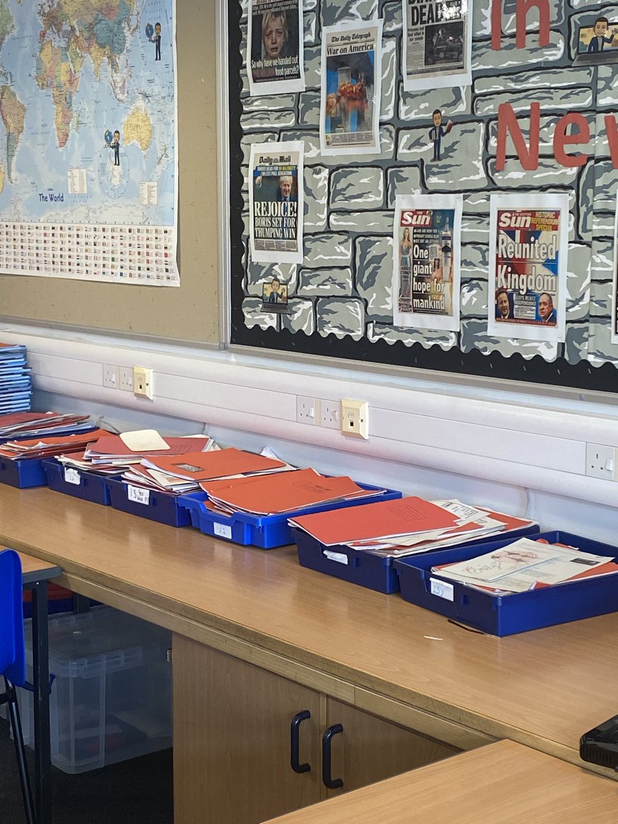 VeronicainesAV's tweet photo. #PIE_Observa in progress en Gracemount Highschool. Se apuesta decididamente por el bienestar del alumnado y el reconocimiento a su trabajo. La ausencia de calificaciones númericas y del uso del libro de texto aportan flexibilidad y baja presión para el alumnado 🏴󠁧󠁢󠁳󠁣󠁴󠁿💎 @CFPIdiomas https://t.co/0iiY8qtmmn