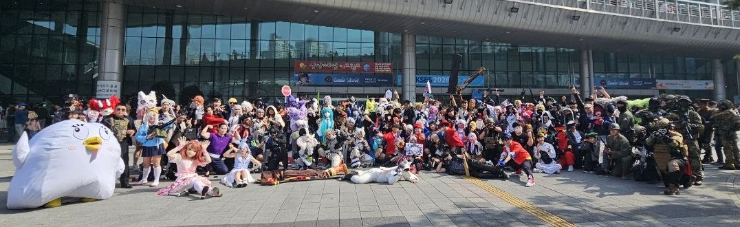 코믹월드 tweet media