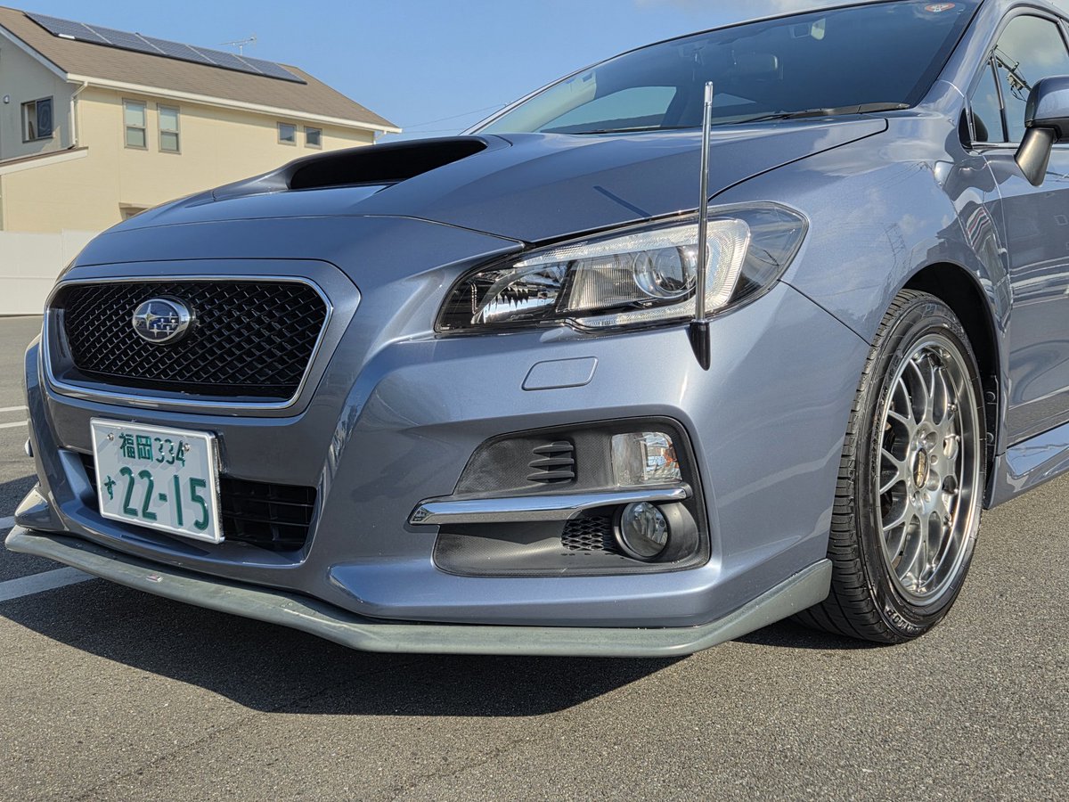 KGC30_H81W's tweet photo. 洗車してよりボディカラーの主張が強くなって満足!
#レヴォーグ
#VM4
#スティールブルーグレーメタリック https://t.co/42ntB2chIc