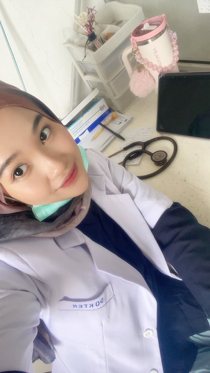 Ayuuuuucam tweet media