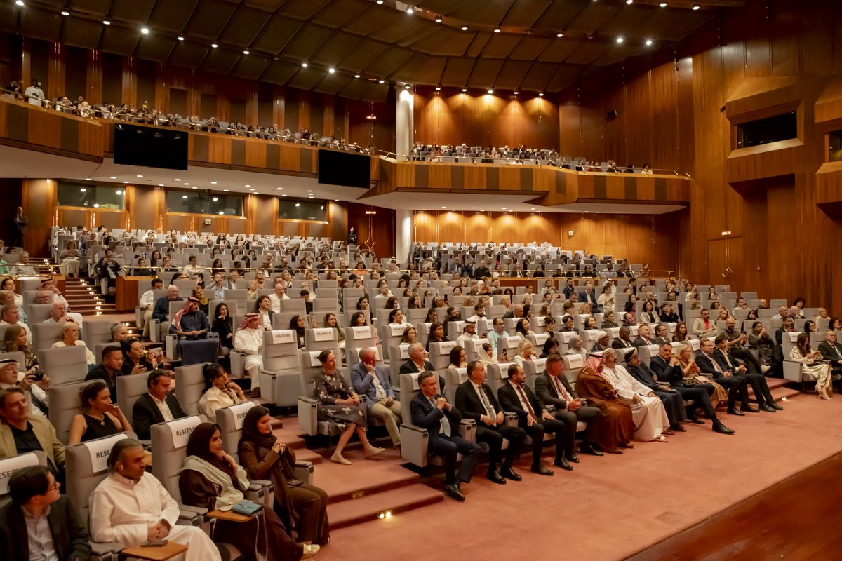 EUAmbGCC's tweet photo. Delighted to host the European Piano Recital in Riyadh, featuring a brilliant performance by Polish pianist Wojciech Waleczek.
Music connecting cultures and strengthening EU-Saudi ties.
Thank you to all our distinguished guests and partners!
🇪🇺🇸🇦 https://t.co/Kbd0TifIYu