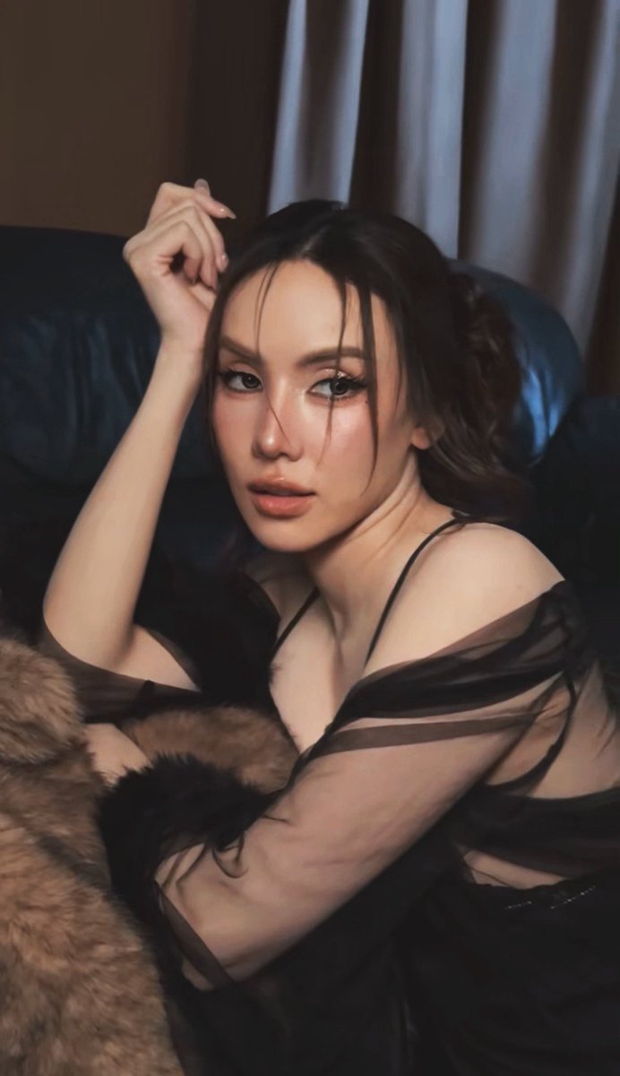 𝟏𝟑 나비🦋 tweet media