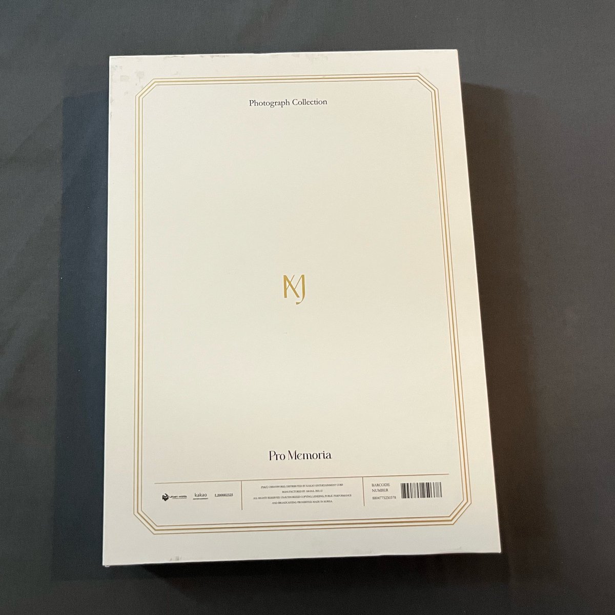 eilypands's tweet photo. ส่งต่อ pro memoria minju 
สภาพดีมีรอยที่โปสเตอร์ไม่ส่องไฟไม่เห็น 
200.- รวมส่ง 🤍🤍
#ตลาดนัดizone #ตลาดนัดมินจู #ตลาดนัดkimminju #kimminju https://t.co/ocPAE1HBuU