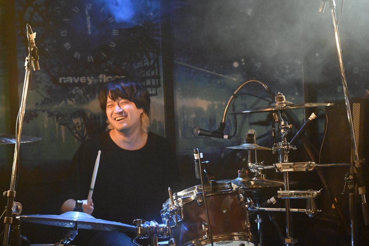 peal_band's tweet photo. 2026/05/12 赤坂Navey Floor -Low Light-

1. 窓辺
2. Reflections
3. 風
4. Unconveyed Adjectives
5. 海

Thank you for coming!!!

photo by @Suika_Guitars https://t.co/Jr7CSWzChw