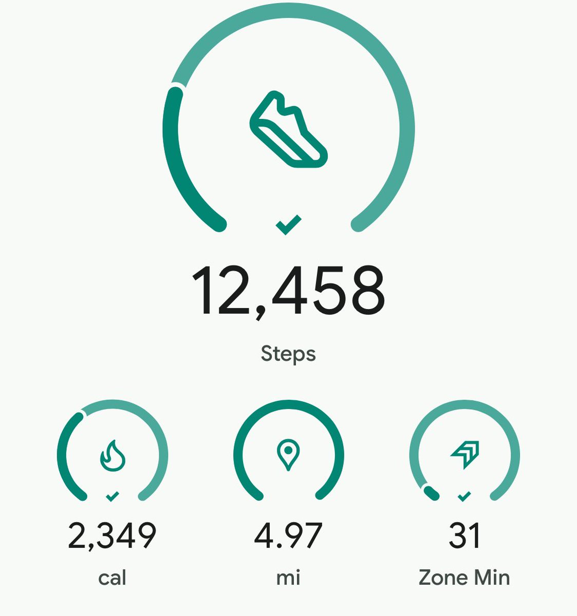 amycountscals's tweet photo. anyways 12,458 of those steps were taken with my Fitbit walking to and from both of my jobs + on the clock today (still clocked in sadly 😪) https://t.co/GBwJiRyrQ4