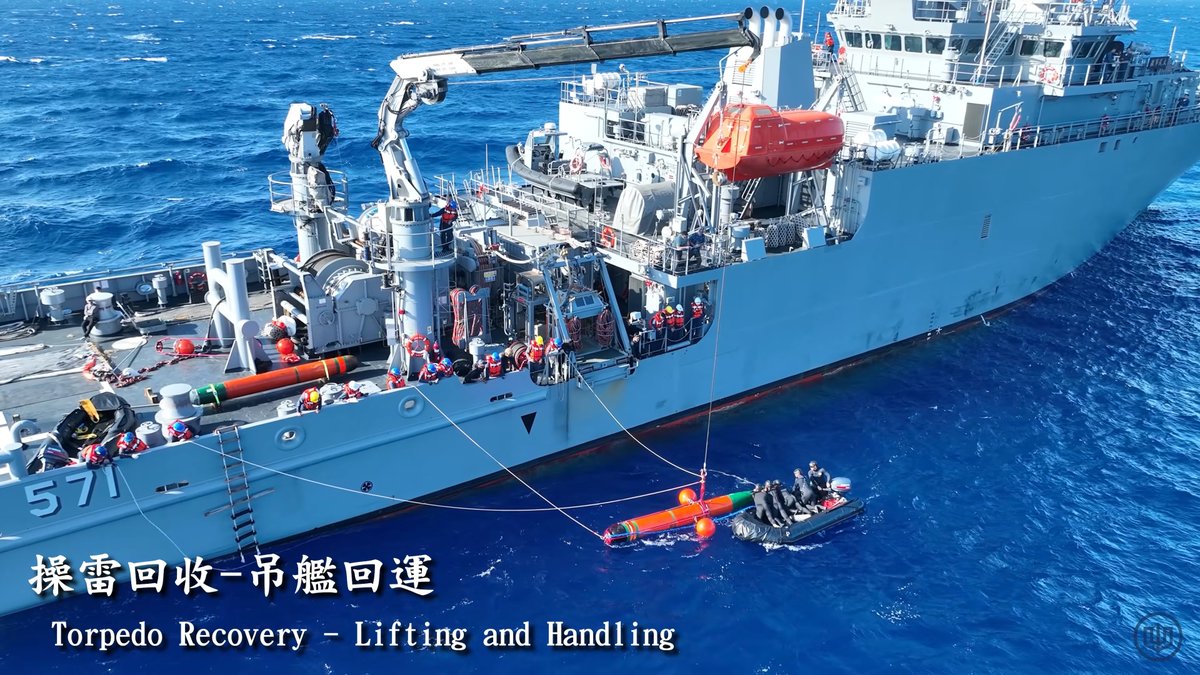 aag_th's tweet photo. 🇹🇼⚓️AAG_th บันทึกประจำวัน: เรือดำน้ำ SS-711 Hai Kun ไต้หวันทดสอบการยิง #Torpedo ใต้ทะเล
https://t.co/l2Kj0tUrTV
#Taiwan #Navy @MoNDefense #ROCN CSBC #Submarine #Warship #HaiKun #Weapon https://t.co/tcxUnQVbZ4