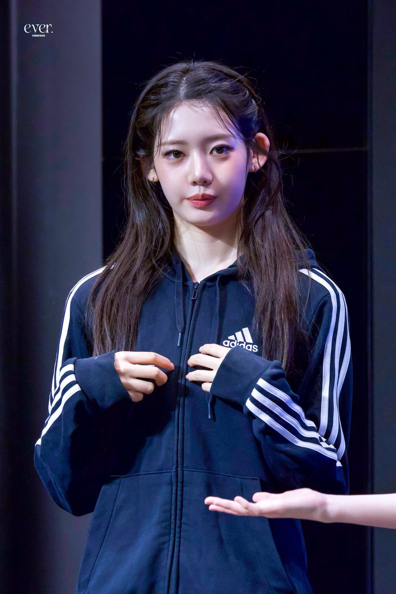 ever_rora's tweet photo. 260510

#RORA #로라 
#BABYMONSTER #베이비몬스터 
#이다인 #ローラ https://t.co/Z6nqUYTCzw