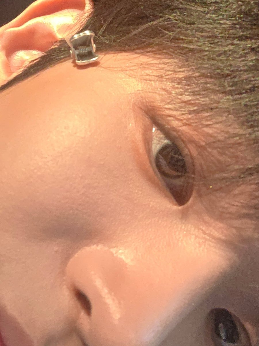 이제 tweet media