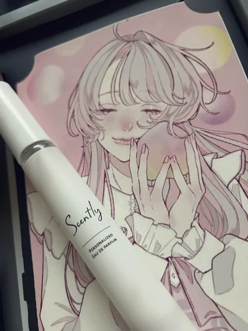 むぎにゃんの香水届いちゃー!! すごーい!!石鹸の爽やかな匂いがするー!! イラストの印刷綺麗だぁ...