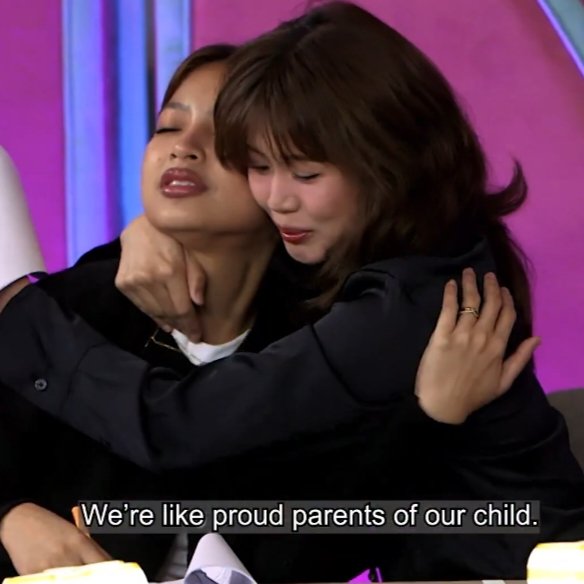 knnloi's tweet photo. parents? https://t.co/CTSwvVmZBG