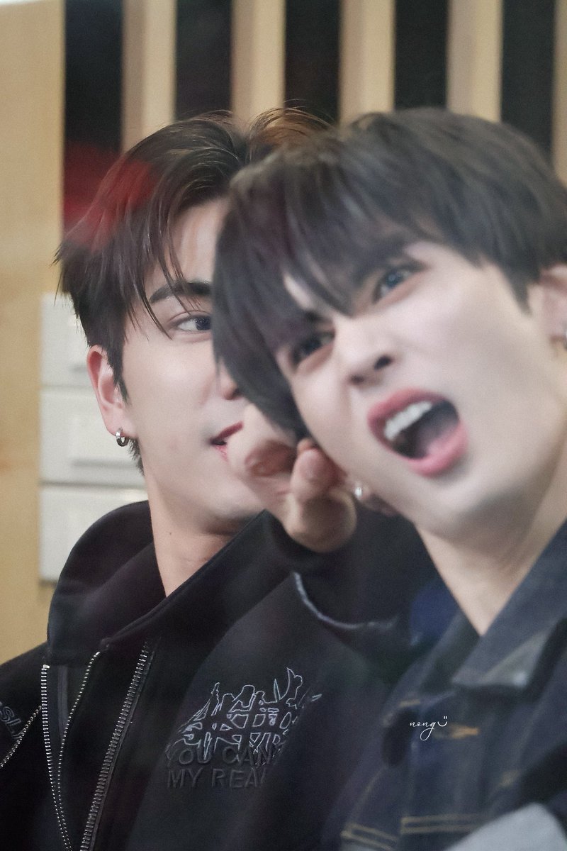 elonehianiii's tweet photo. บุคคลที่ชอบเป็นมีม = แซนต้า พงศภัค https://t.co/yzXD9aylbO