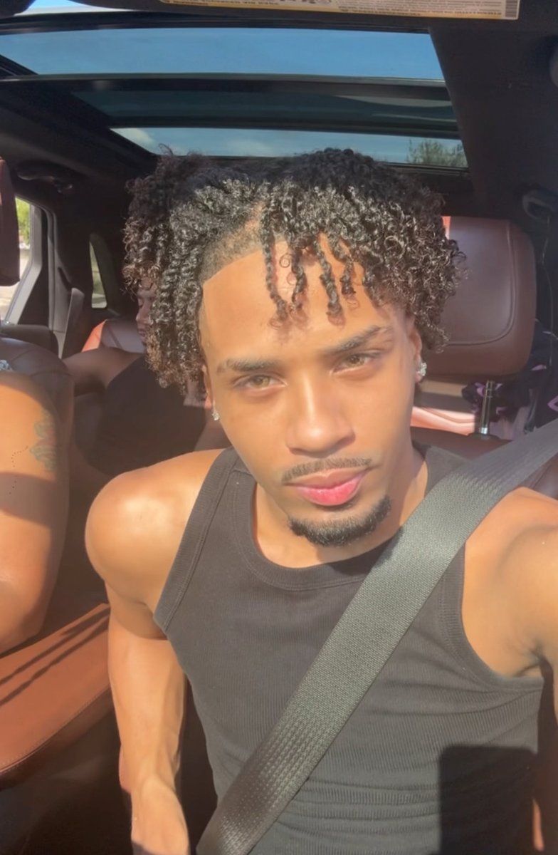 Ivvyrose2x's tweet photo. Face. https://t.co/BxDSbZZCUz